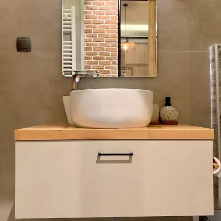 Luxurious Stylish In The Center